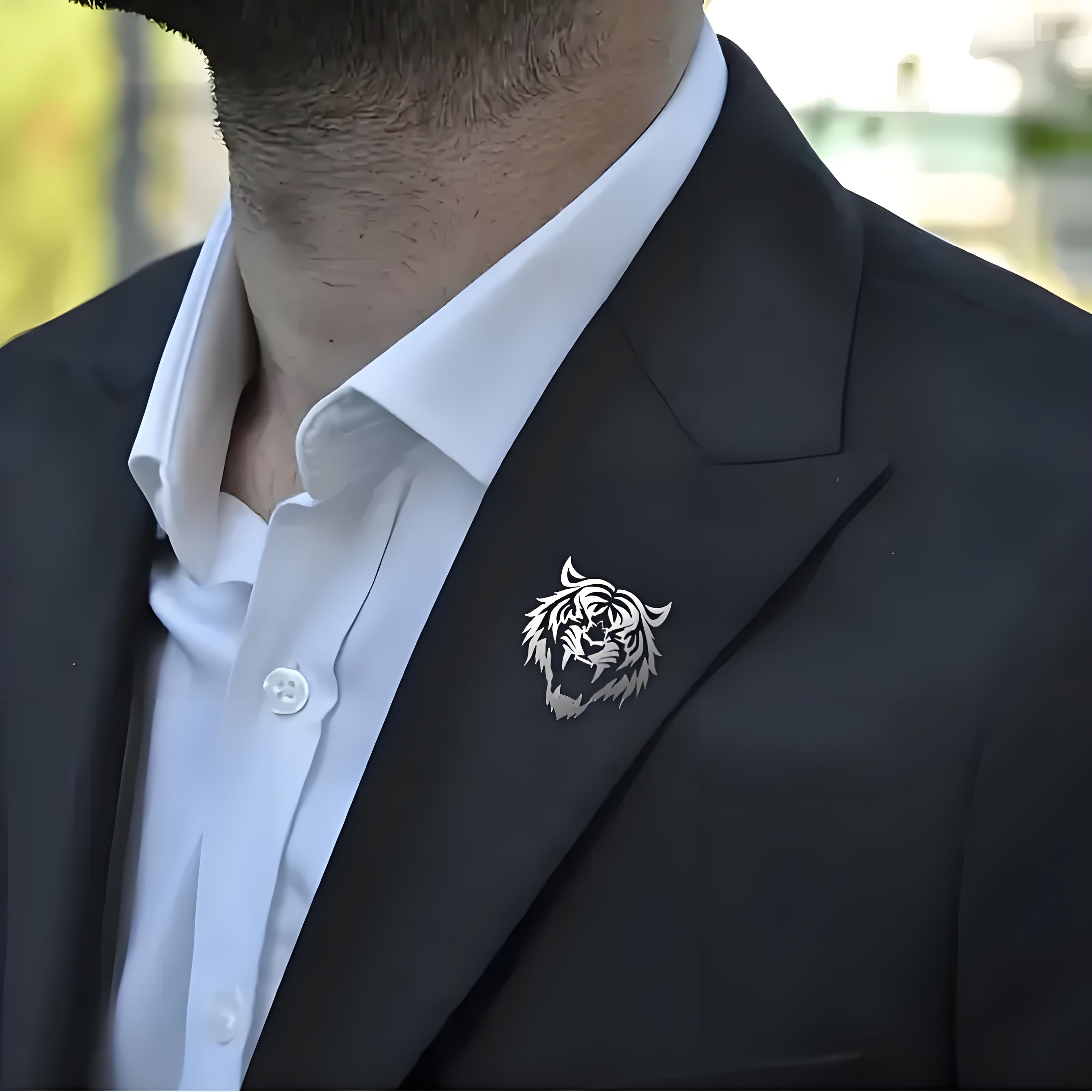 Heren roestvrijstalen tijgerko - Tuxedo Lapel Pin recensie en prijs